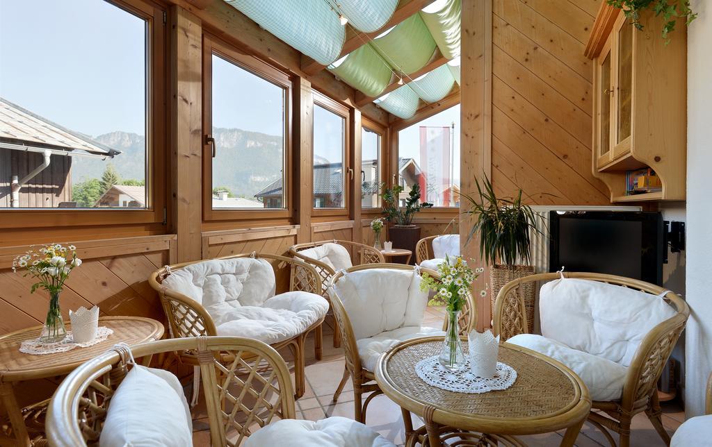 Hotel Theresia Garni Sankt Johann in Tirol Exterior foto
