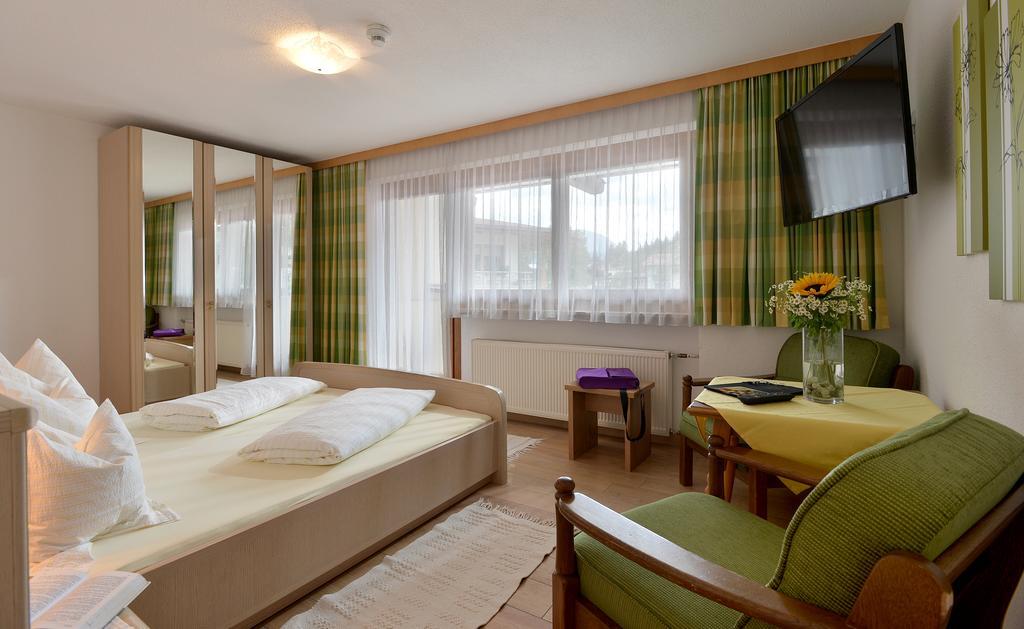 Hotel Theresia Garni Sankt Johann in Tirol Quarto foto