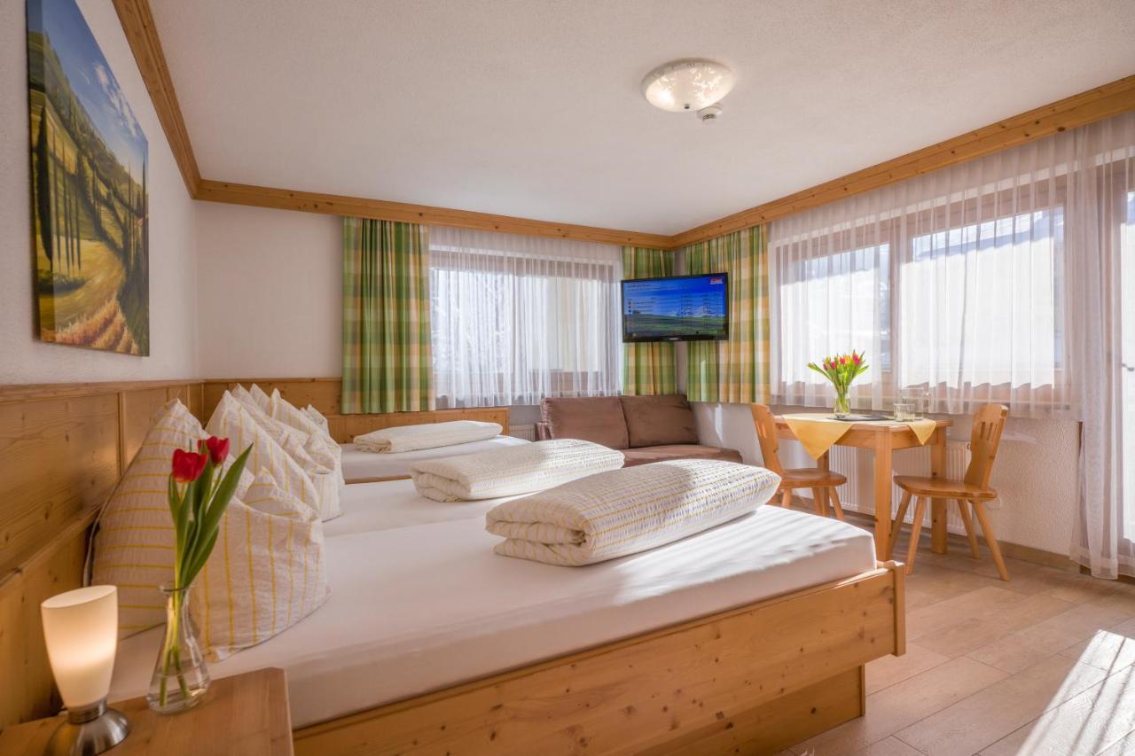 Hotel Theresia Garni Sankt Johann in Tirol Exterior foto