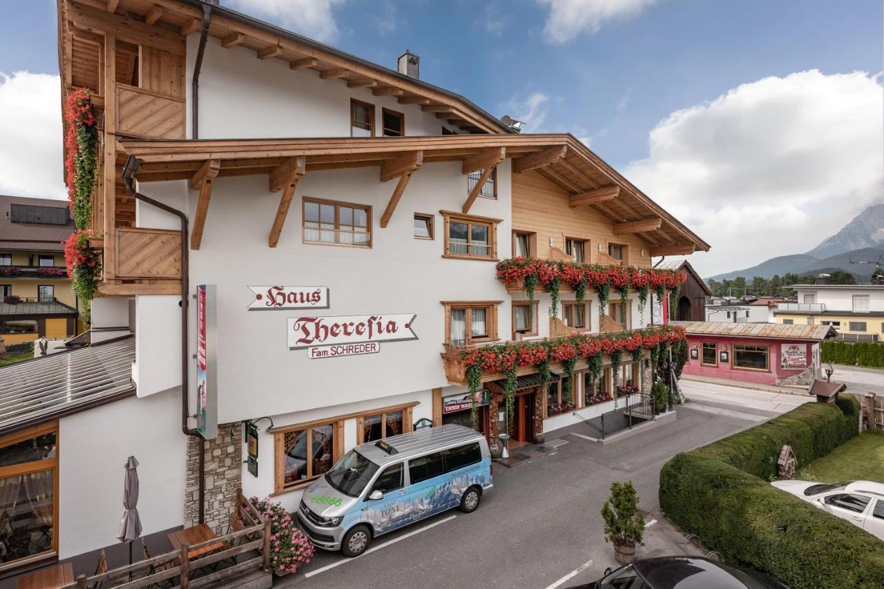 Hotel Theresia Garni Sankt Johann in Tirol Exterior foto